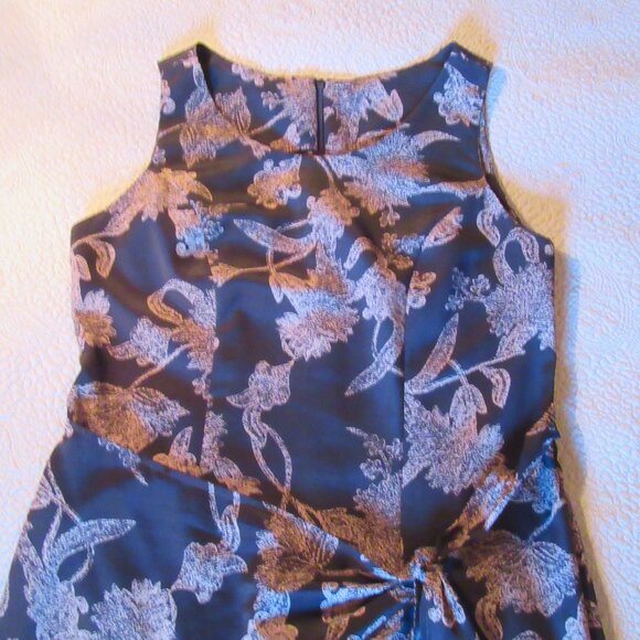 Ladies Maxi Sleeveless Wrap Dress - Picture 4 of 10